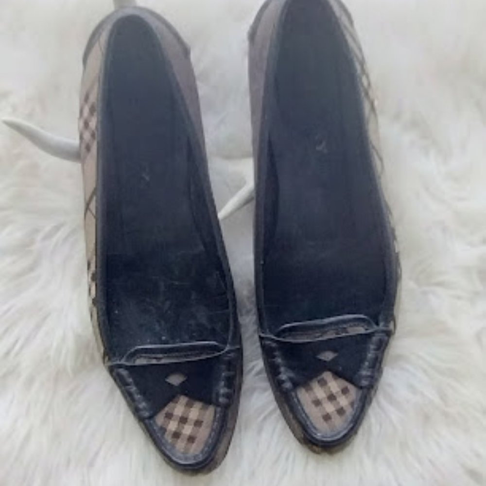 Burberry “Vintage” Loafer Flats size 11